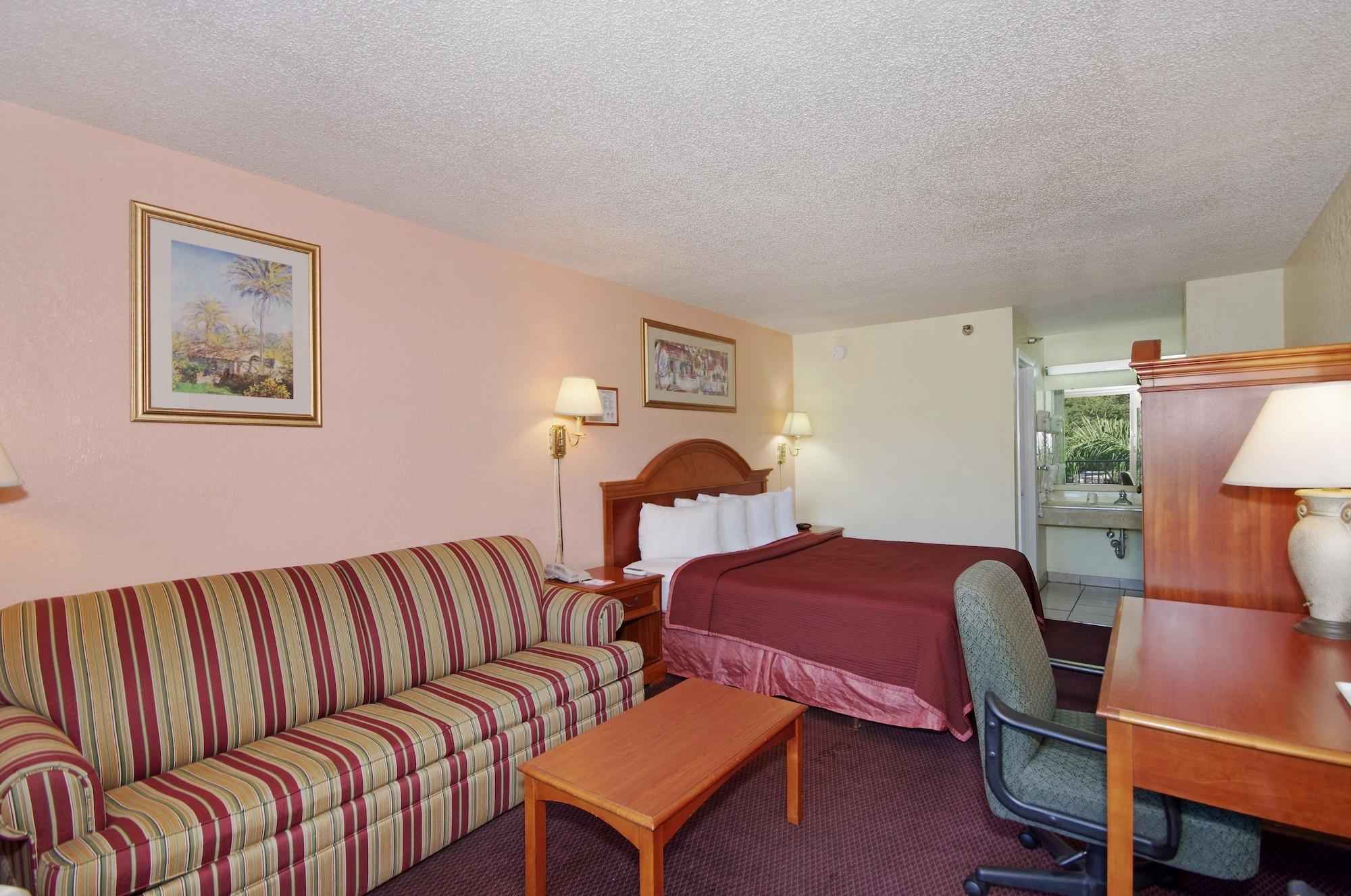 Howard Johnson By Wyndham Tropical Palms קיסימי מראה חיצוני תמונה