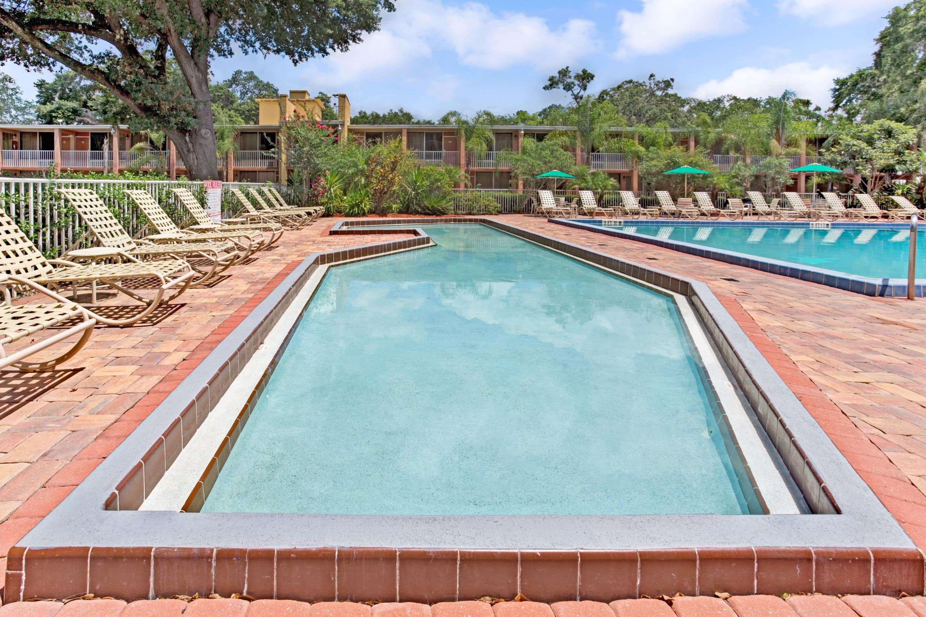 Howard Johnson By Wyndham Tropical Palms קיסימי מראה חיצוני תמונה
